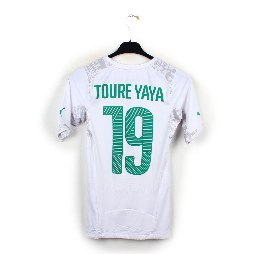 2016/17 - Cote d'Ivoire - Toure Yaya #19 (M) [pro]