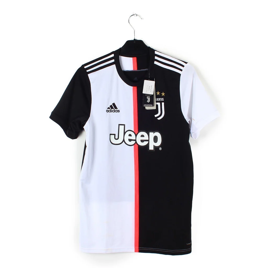 Tous les maillots de la Juventus Vintage Football Area