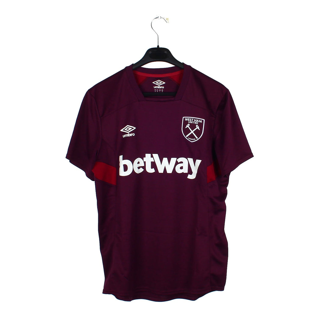 2016/17 - West Ham (M)