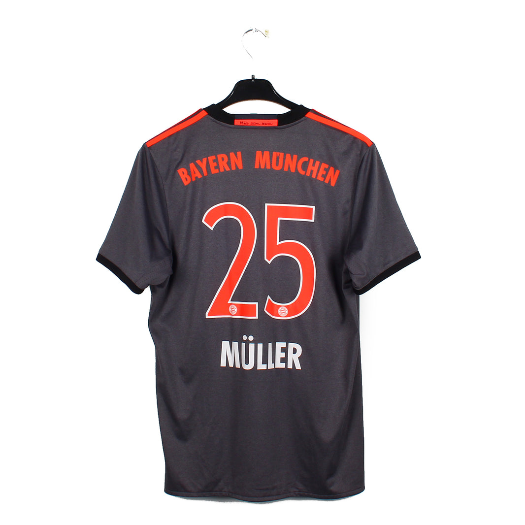 2016/17 - Bayern Munich - Muller #25 (L)