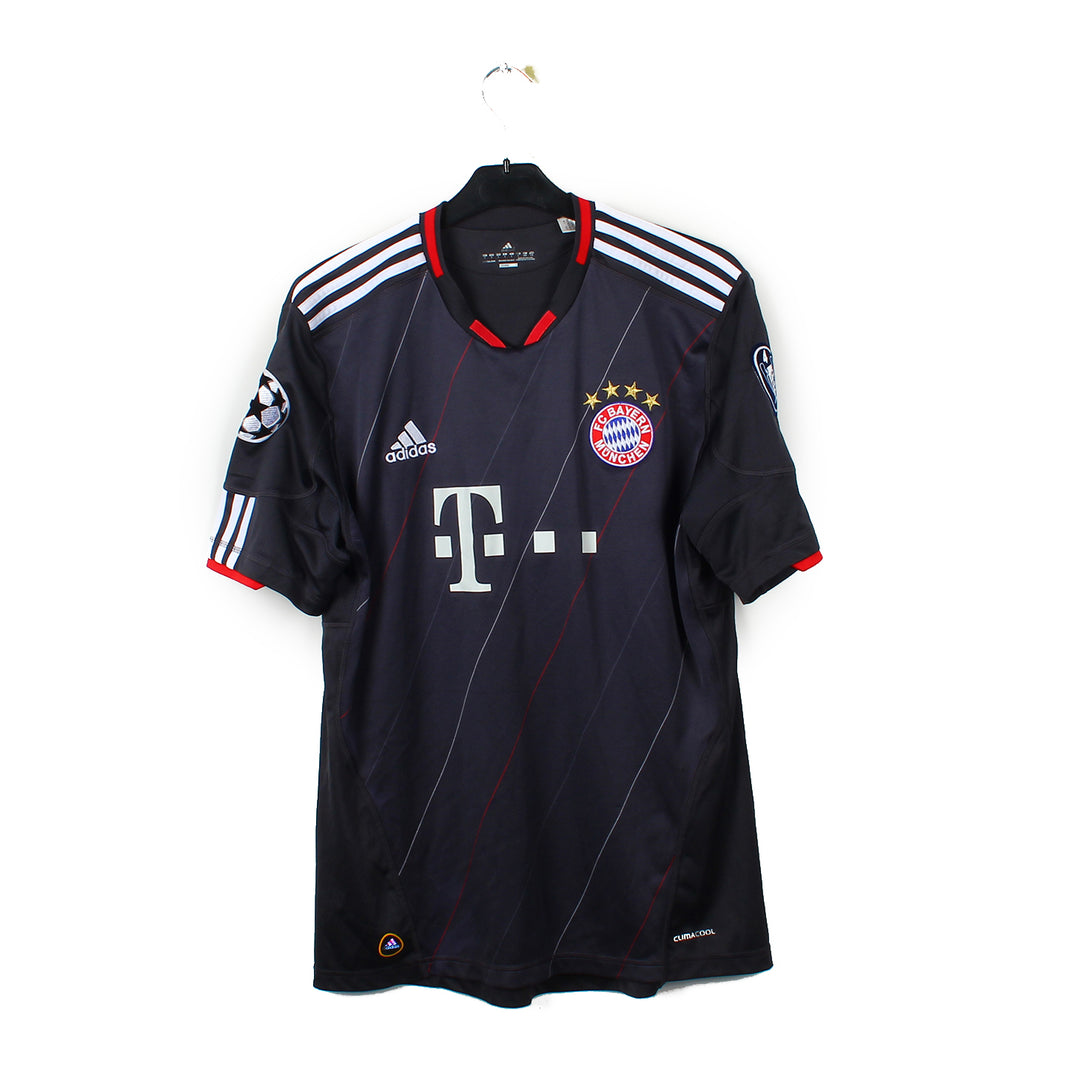 2010/11 - Bayern Munich - Müller #25 (L)