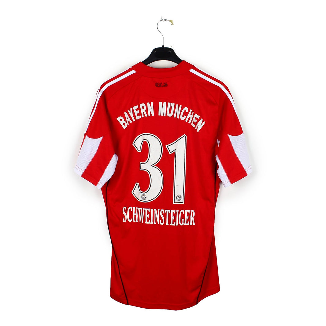 2010/11 - Bayern Munich - Schweinsteiger #31 (M)