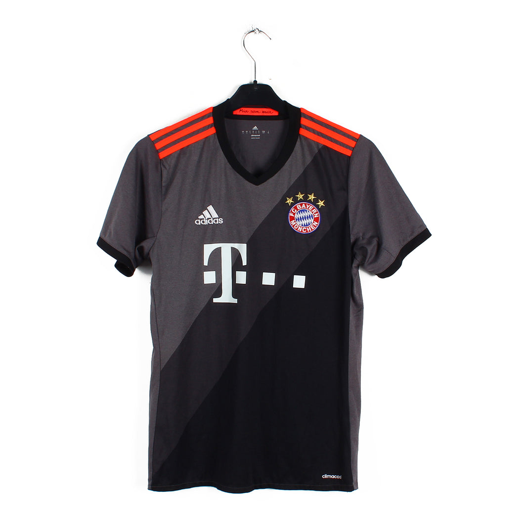 2016/17 - Bayern Munich - Müller #25 (S)