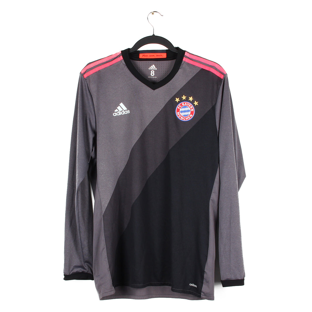 2016/17 - Bayern Munich (L) [stock pro]